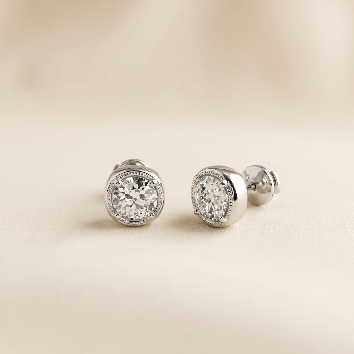 Nicolette Antik Bezel Küpe 1.50 ct (Toplam 3.00 ct)
